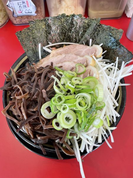 「塩チャーシューメン+海苔+生ネギ+玉子まぶし(大盛サービス)」@家系ラーメン 王道 神道家の写真