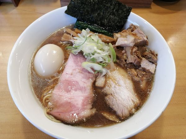 「中華そば　850円　ほぐし肉　100円」@つけ麺 大武の写真