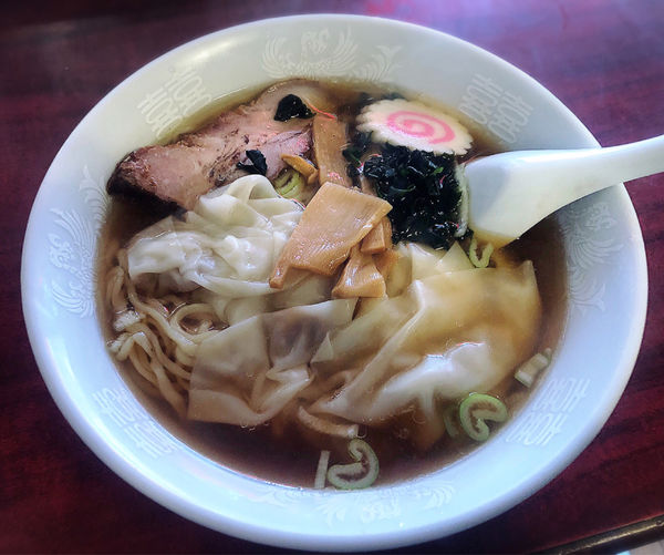 「ワンタンメン」@中国料理 孔雀苑の写真