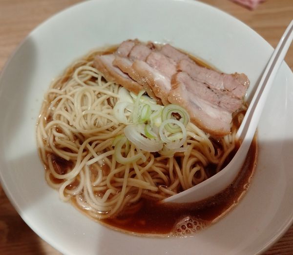 「比内鶏肉そば小」@自家製麺 伊藤 神田店の写真
