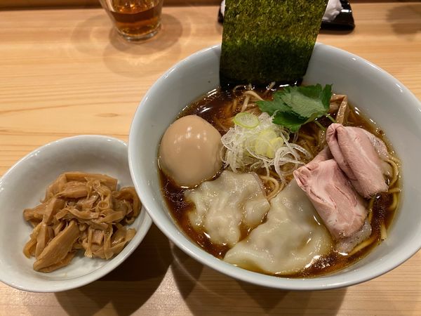 「特製中華そば　＋　メンマ」@自家製麺 ロビンソンの写真
