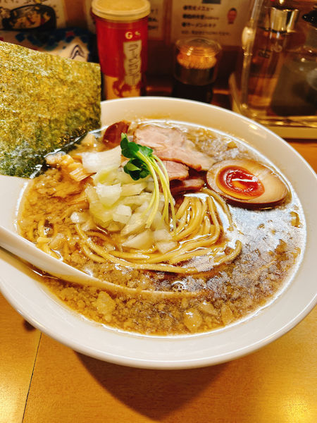 「〜燕三条風〜背脂煮干しラーメン」@三代目しゅうの写真