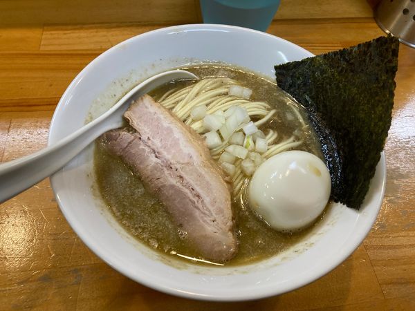 「白醤油　味玉」@煮干中華ソバ イチカワの写真