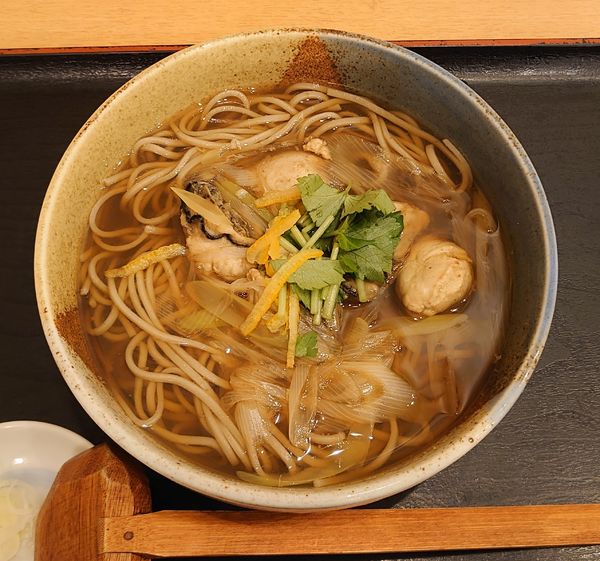 「【季節限定】かき南蛮そば(1380円)」@生そば処 孫四郎そば アトレ川越店の写真