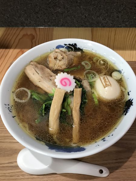 「醤油ラーメン中盛りチャーシュー味玉トッピング」@水郷らーめん 中華そば しょうえん 神栖店の写真