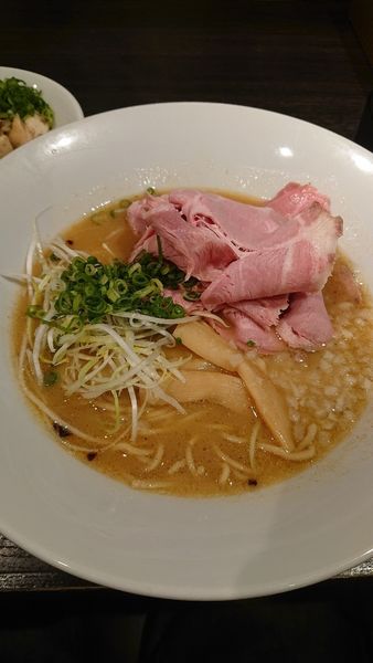 「濃厚中華そば（低温チャーシューTP）」@中華そば 十目一八食堂の写真