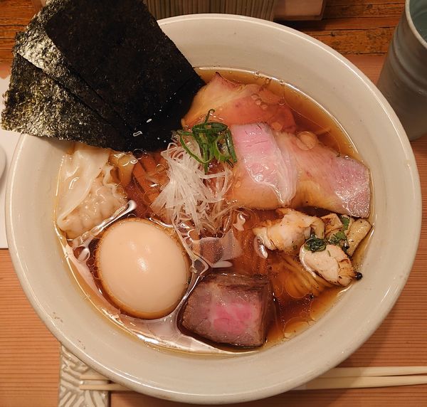 「醤油 特上トッピング(1500円)」@Homemade Ramen 麦苗の写真