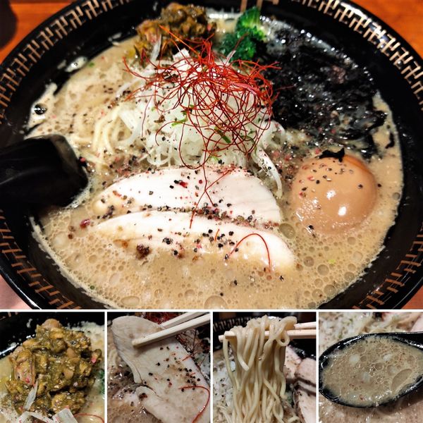 「牡蠣のスパイスラーメン＋味玉＝1300円」@スパイス・ラー麺 卍力 秋葉原店の写真