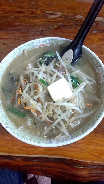 「塩バターラーメン　800円」@赤城食堂の写真