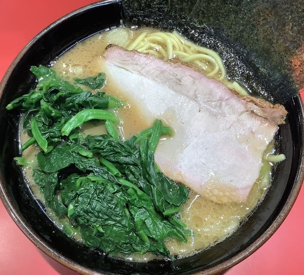 「ラーメン　+  ほうれん草」@横浜ラーメン 真砂家の写真