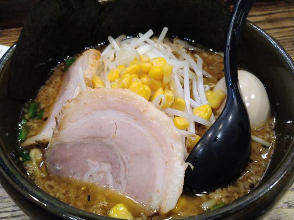 「特みそこってりラーメン（背脂あり）」@らーめんダイニング ど・みそ 京橋本店の写真