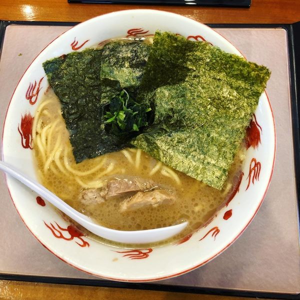 「らーめん　中盛　麺かため」@麺家 いわいの写真
