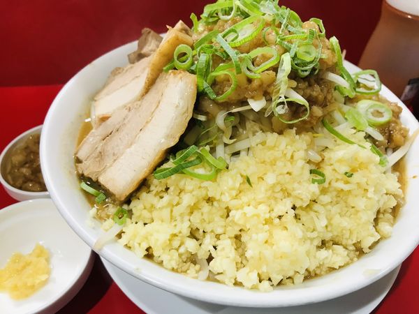 「味噌ラーメン 400g 1,000円 しょうが 50円」@あいすべきものすべてに ニュータウン店の写真