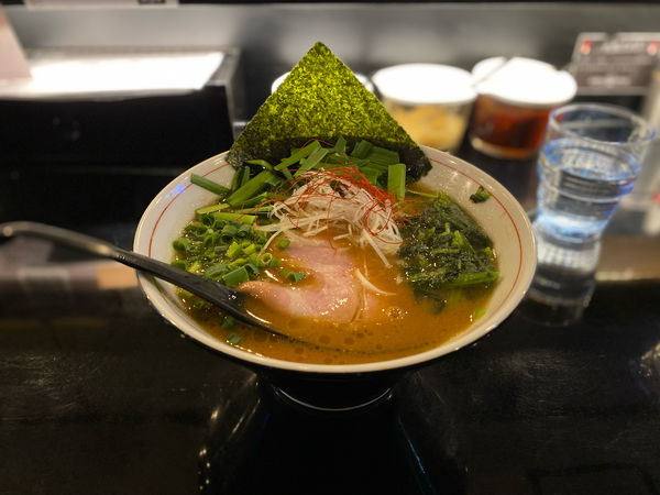 「豚骨醤油、ニラ」@SHOWTIME-Ramen-の写真