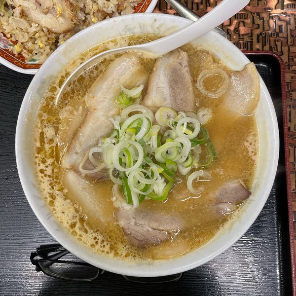 「チャーハンスープ（みそラーメン）」@こく一番の写真