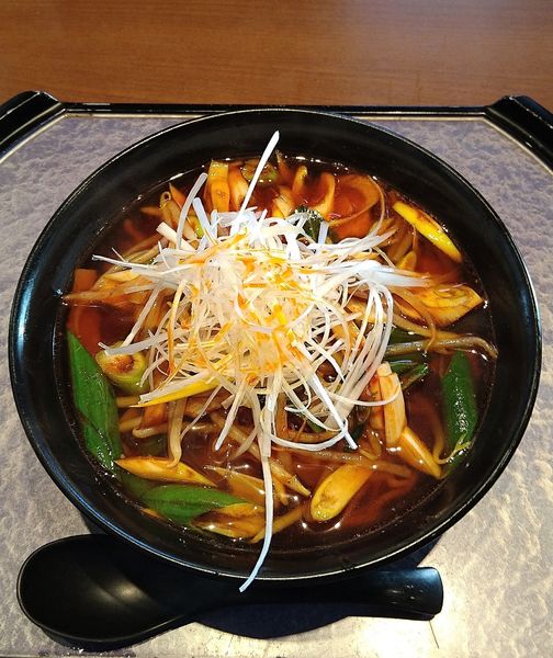 「チャーシュー入りネギラーメン 880円」@上海亭の写真