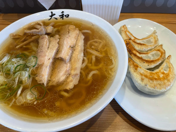 「ラーメン730円、焼き餃子（3個）290円」@佐野青竹手打ちラーメン 大和の写真