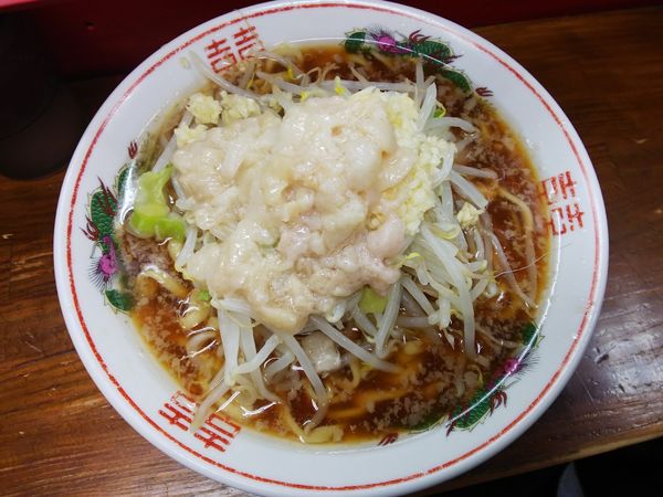 「ラーメン（ニンニクアブラ）　700円」@ザ・ラーメンスモールアックスの写真