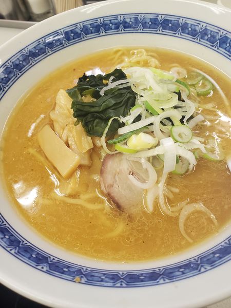 「白味噌ラーメン８００円」@札幌ラーメン どさん娘の写真