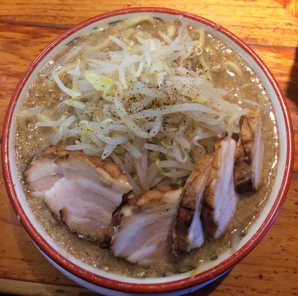 「らーめん 豚増し」@らーめん バリ男 新橋本店の写真