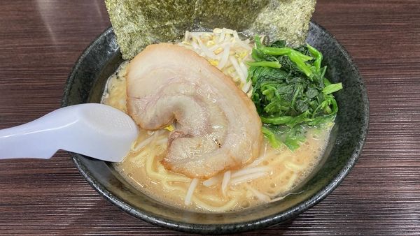 「ラーメン（醤油）」@横浜家系ラーメン 上昇気流の写真