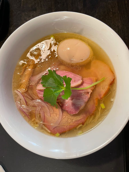 「地鶏丹波黒どり特選塩らぁめん」@KaneKitchen Noodlesの写真