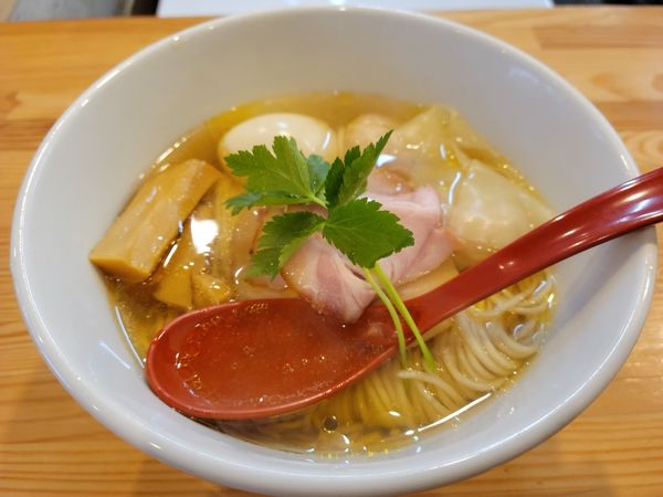 「(松)特級中華そば 白醤油 1000円」@自家製麺 くろ松の写真