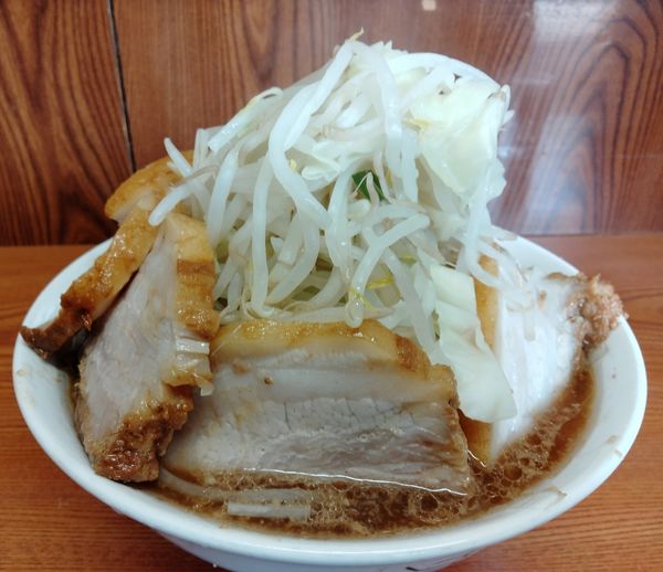 「豚入りラーメン」@ラーメン二郎 亀戸店の写真