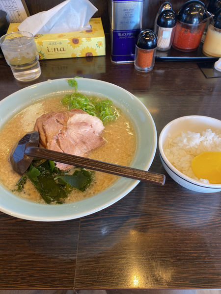 「チャーシュー麺小、半ライス」@ニューラーメンショップ主水の写真