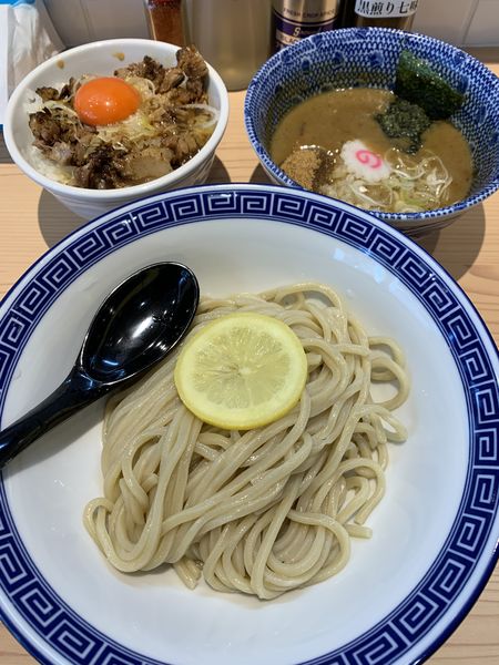 「つけ麺並(200g)850円 チャーシュー丼350円」@狼煙 浦和店の写真