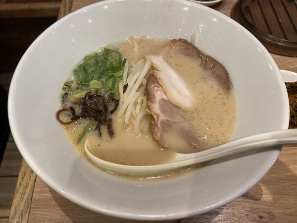 「白丸元味＋替玉×4」@一風堂 キュービックプラザ新横浜の写真