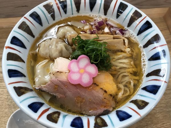 「わんたん淡麗えびそば　汐　￥１１００」@えびそば 緋彩の写真