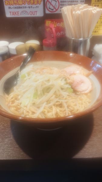 「味噌山大麺マシ  野菜  アブラ」@豚山 大森店の写真