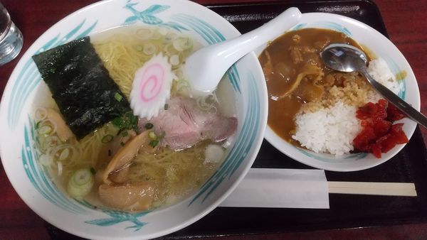 「半カレーラーメン（塩）800円」@二葉の写真