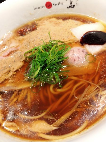 「醤油ラーメン」@Japanese Soba Noodles 蔦の写真
