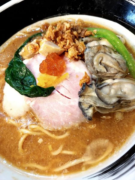 「牡蠣の赤味噌そば」@麺処しろくろの写真