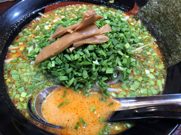 「黒韓国ラーメン　中盛　麺硬め」@一代元 浦和上野田店の写真