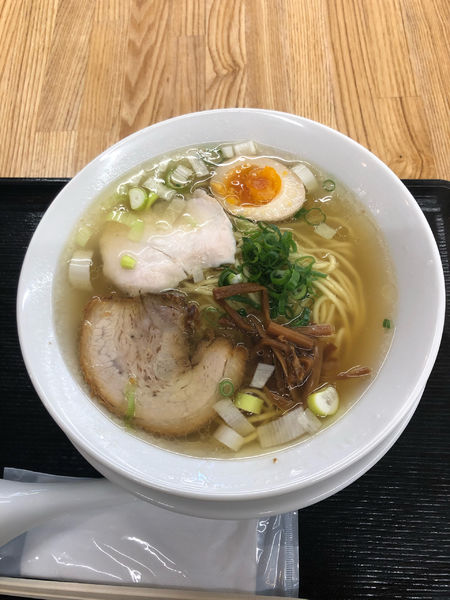 「しお中華そば　800円」@鳥藤とりそばスタンドの写真