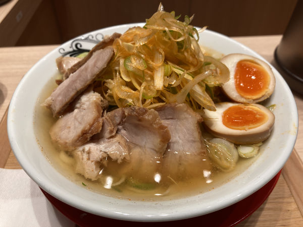 「特製ラーメン」@七彩飯店の写真