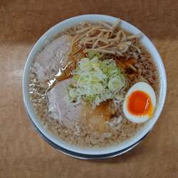 津軽中華 中 700円