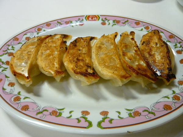 「餃子」@餃子の王将 国立駅南口店の写真