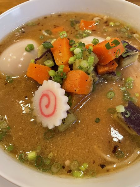 「味噌ラーメン　味玉トッピング」@味六屋の写真