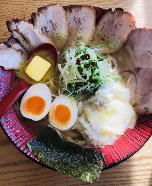 「壱虎麺(塩)バタートッピング 1130円」@麺や 壱虎の写真