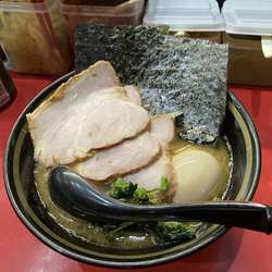 チャーシューメン3枚＋味玉＋ビール