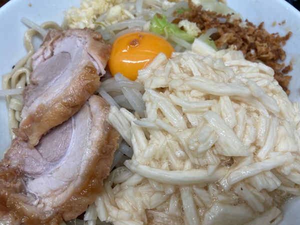 「汁なし＋Ｗトロロ＋ヤサイ少な目＋にんにく」@ラーメン二郎 横浜関内店の写真