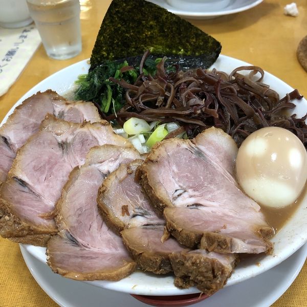 「チャーシュー麺大盛り1130円煮卵120円キクラゲ増し70円」@うまいヨ ゆうちゃんラーメンの写真