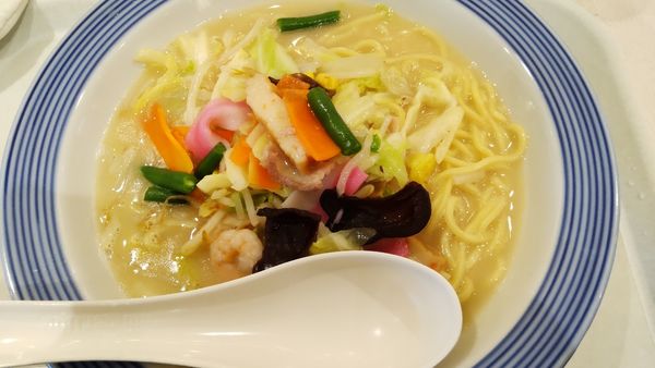 「濃厚鶏白湯ちゃんぽん」@リンガーハット アピタ長津田店の写真