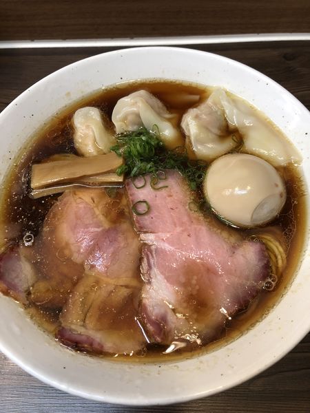 「特製中華そば900円」@中華そば さわの写真