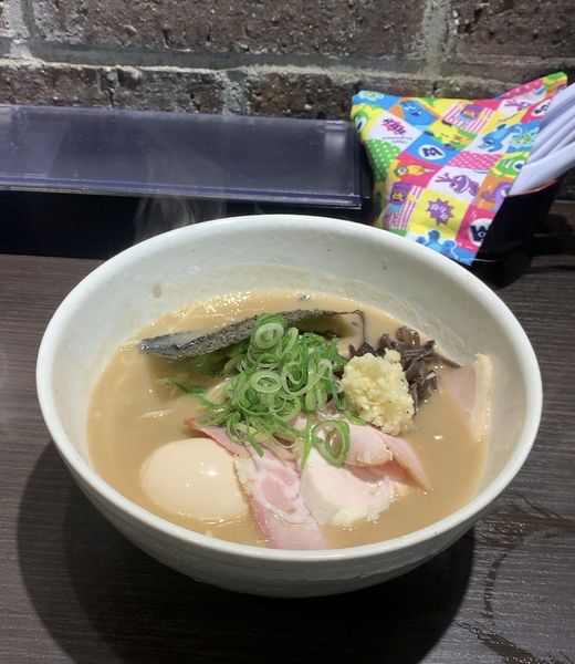 「特製鶏の骨ラーメン」@鶏の骨の写真