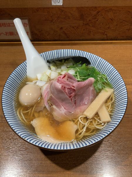 「特製煮干しそば　白醤油　大盛」@寿製麺よしかわ 川越店の写真